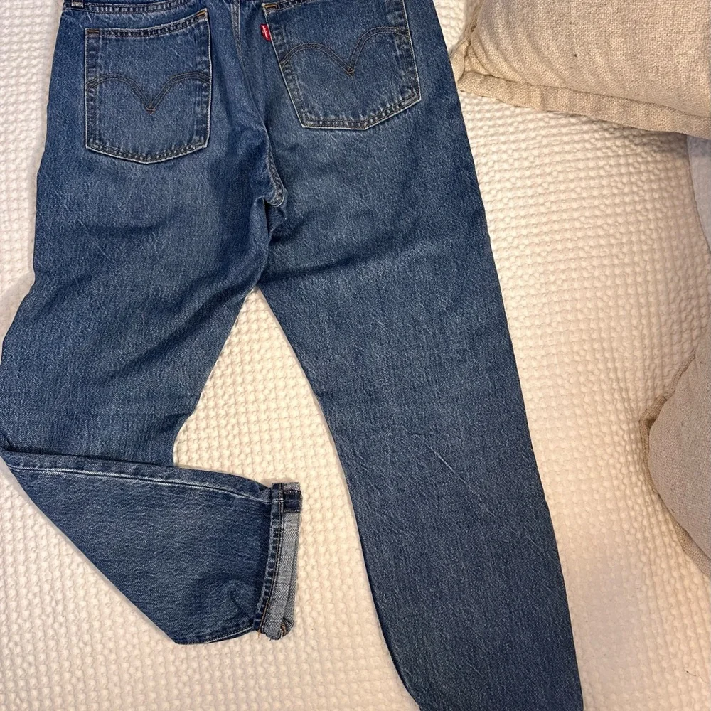 Levi Wedgie Jeans - Picture 2 of 3